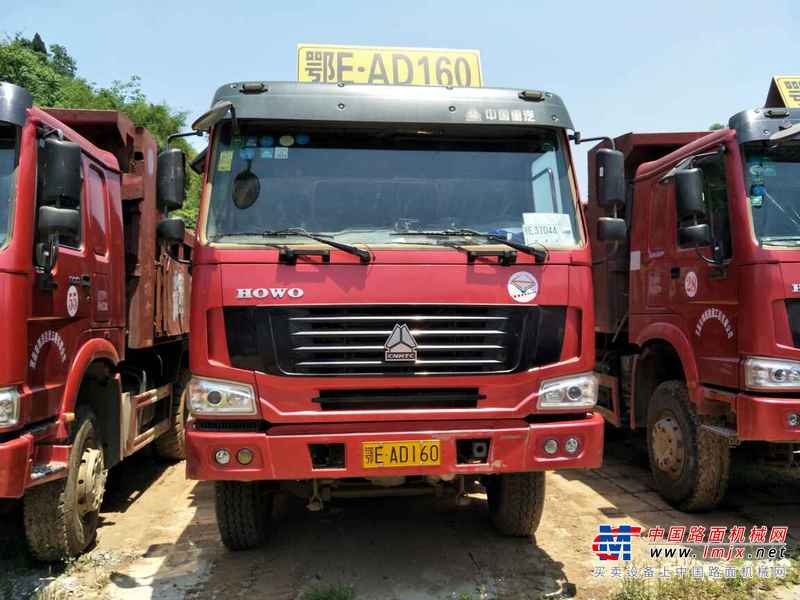 湖北出售转让二手2011年中国重汽ZZ3317N4267C1自卸车