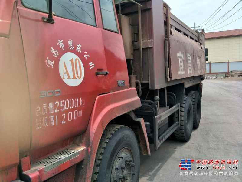 湖北出售转让二手2009年中国重汽斯太尔ZZ1316M4666F自卸车