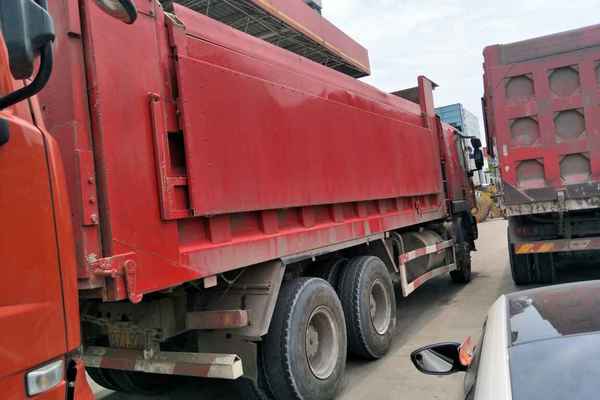 湖北出售转让二手2011年红岩CQ3254SMG324自卸车
