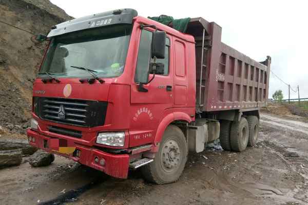 吉林出售转让二手2010年中国重汽豪沃ZZ3257N5247自卸车