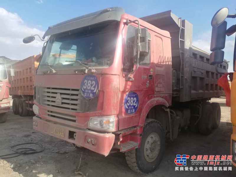 山西出售转让二手2013年中国重汽豪沃ZZ3257N5247自卸车
