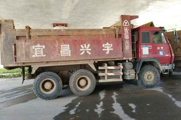 湖北出售转让二手2012年陕汽奥龙SX3255BR384自卸车
