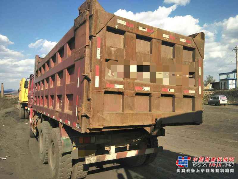山西出售转让二手2011年中国重汽豪沃ZZ5437N466741自卸车