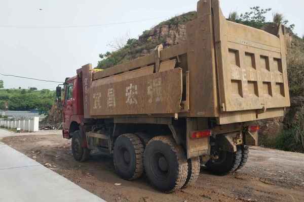 湖北出售转让二手2012年中国重汽豪泺ZZ3257N3648B自卸车