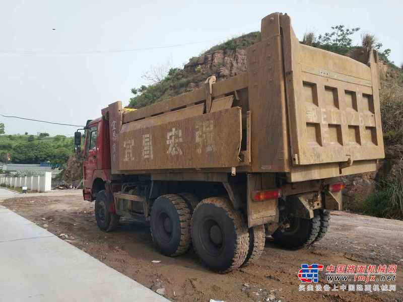 湖北出售转让二手2012年中国重汽豪泺ZZ3257N3648B自卸车