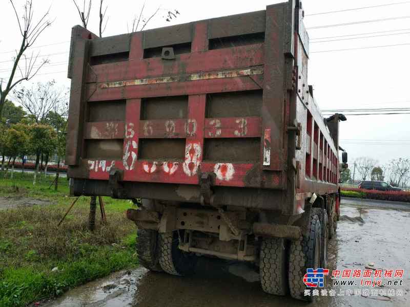湖北出售转让二手2013年中国重汽豪沃ZZ3257M2941自卸车