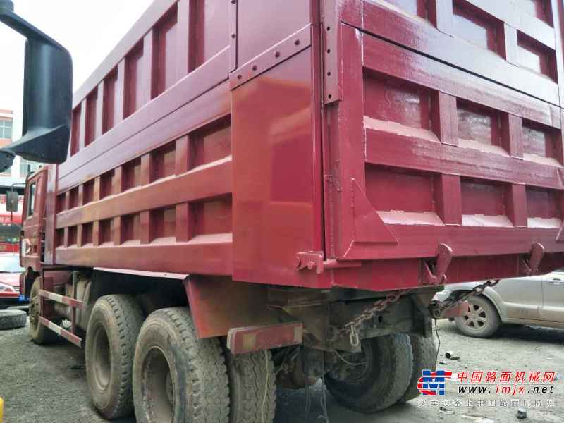 云南出售转让二手2011年中国重汽豪泺ZZ3317N3568W自卸车