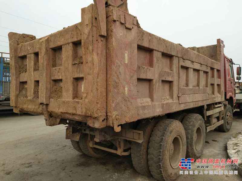 吉林出售转让二手2010年中国重汽豪沃ZZ5437N466741自卸车