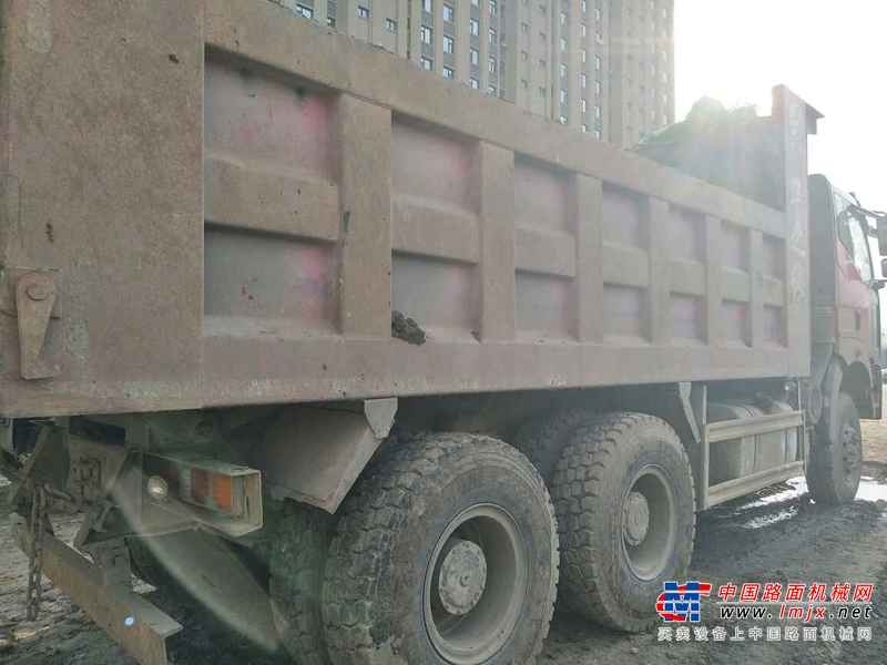 吉林出售转让二手2011年中国重汽豪沃ZZ3257N5247自卸车
