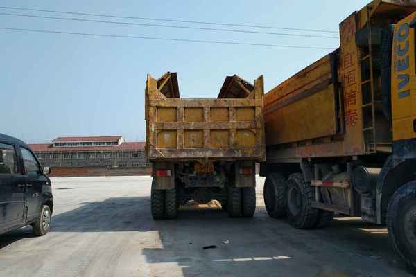 湖北出售转让二手2010年红岩CQ3253TMG324自卸车