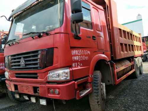云南出售转让二手2011年中国重汽豪沃ZZ5437N466741自卸车