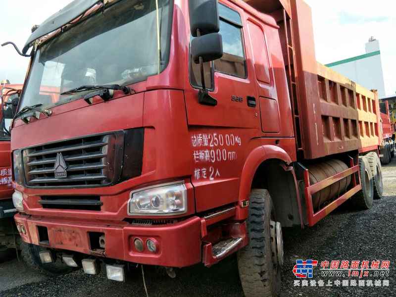 云南出售转让二手2011年中国重汽豪沃ZZ5437N466741自卸车