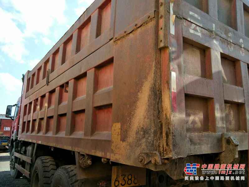 云南出售转让二手2012年中国重汽豪泺ZZ3257N3847A自卸车