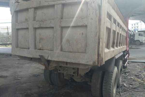 贵州出售转让二手2010年中国重汽豪沃ZZ3257N3847D1自卸车