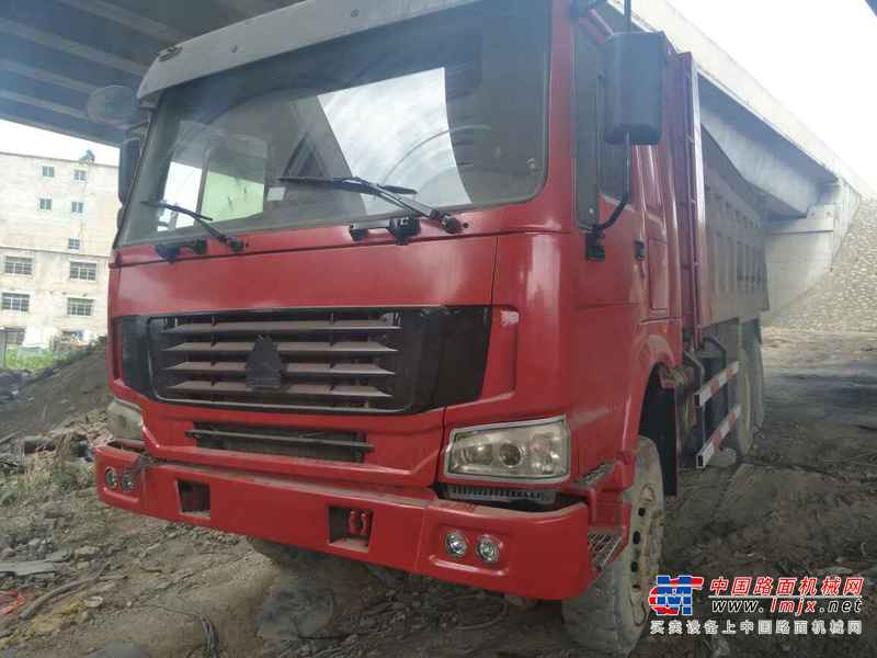 贵州出售转让二手2010年中国重汽豪沃ZZ3257N3847D1自卸车