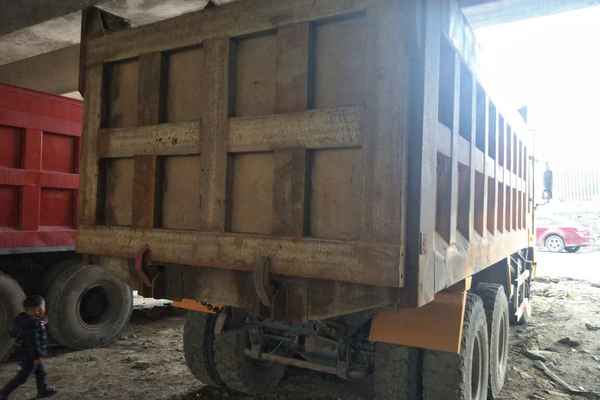 贵州出售转让二手2010年中国重汽豪沃ZZ3257N3847D1自卸车