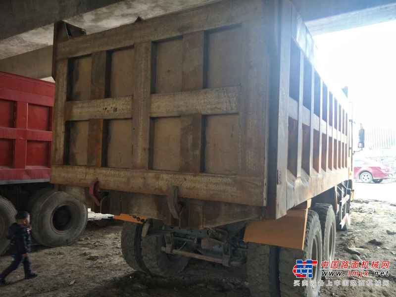 贵州出售转让二手2010年中国重汽豪沃ZZ3257N3847D1自卸车