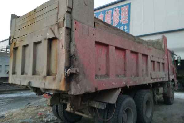 吉林出售转让二手2010年中国重汽豪沃ZZ3257N3847D1N7WA自卸车