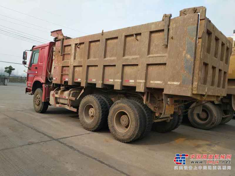湖北出售转让二手2010年中国重汽ZZ3317N3567C1自卸车