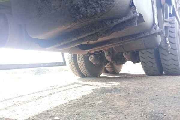 山西出售转让二手2011年东风柳汽乘龙LZ3310PEF自卸车