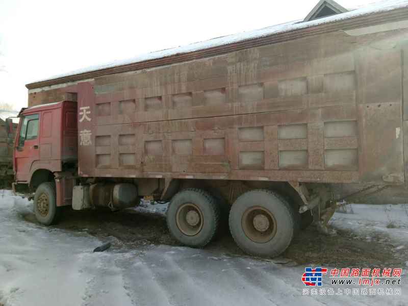 吉林出售转让二手2009年中国重汽豪沃ZZ3257M2941自卸车