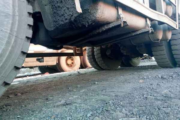 山西出售转让二手2008年东风柳汽乘龙LZ3310PEF自卸车