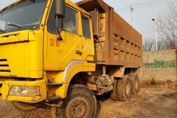 湖北出售转让二手2012年红岩CQ3254SMG384自卸车