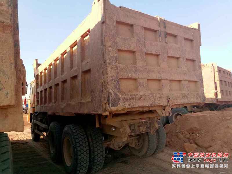 内蒙古出售转让二手2010年红岩CQ3253TMG324自卸车
