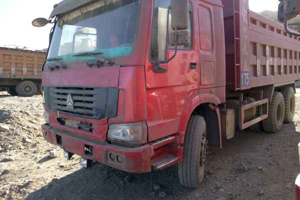 山西出售转让二手2012年中国重汽豪泺ZZ3317N3568W自卸车