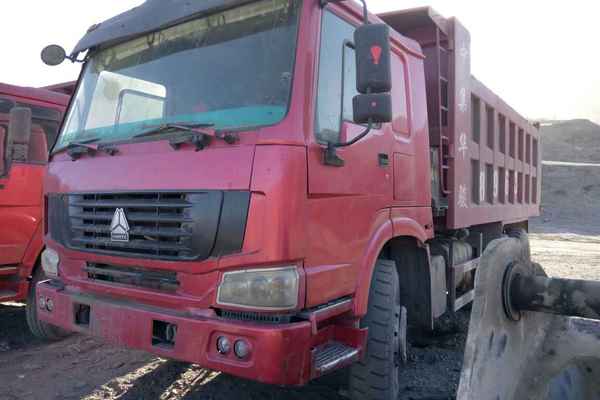 山西出售转让二手2012年中国重汽豪泺ZZ3317N3568W自卸车