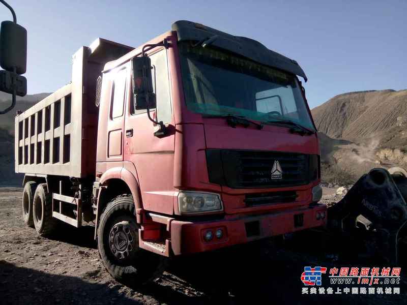 山西出售转让二手2012年中国重汽豪泺ZZ3317N3568W自卸车