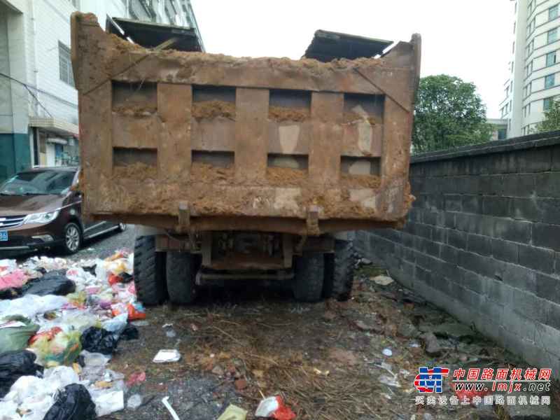 湖南出售转让二手2012年中国重汽豪泺ZZ3327N3847D自卸车