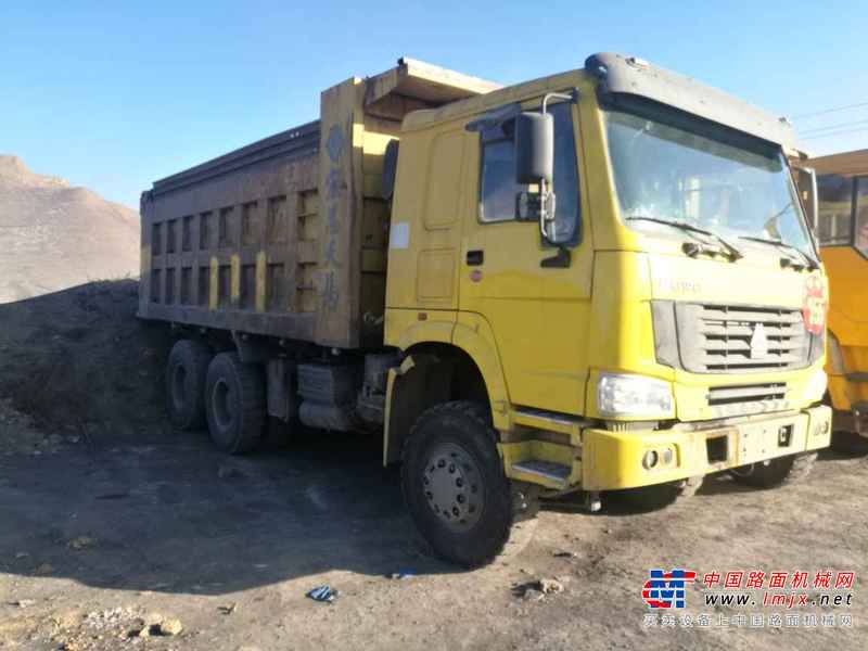 山西出售转让二手2012年中国重汽豪沃ZZ3257N5247自卸车