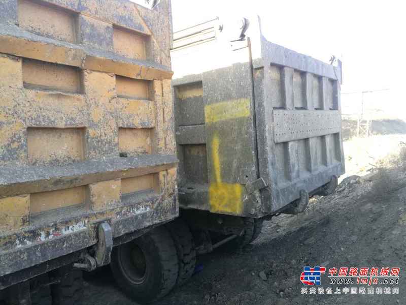 山西出售转让二手2012年中国重汽豪沃ZZ3257N5247自卸车