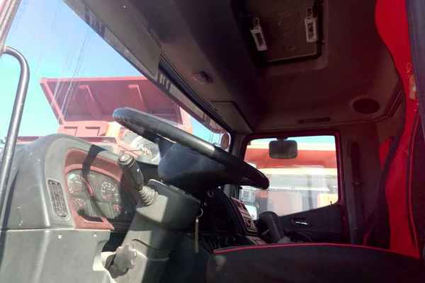 山西出售转让二手2013年中国重汽浩瀚重卡ZZ3255N3846D1自卸车