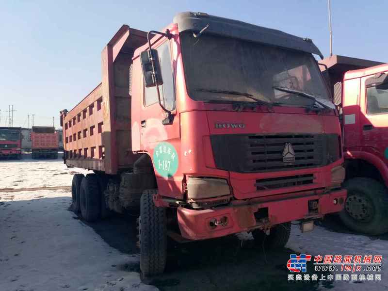 山西出售转让二手2014年中国重汽豪沃ZZ3257M2941自卸车
