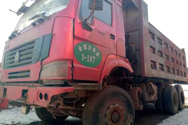 山西出售转让二手2014年中国重汽豪沃ZZ3257M2941自卸车