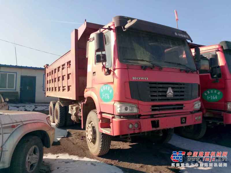 山西出售转让二手2014年中国重汽豪沃ZZ3257M2941自卸车