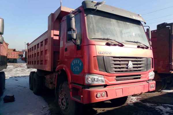 山西出售转让二手2014年中国重汽豪沃ZZ3257M2941自卸车