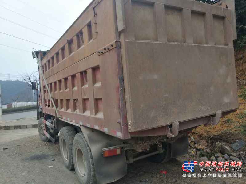 贵州出售转让二手2011年中国重汽豪沃ZZ3257M2941自卸车