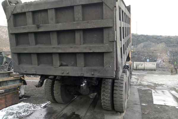 山西出售转让二手2011年红岩CQ3254SMG384自卸车
