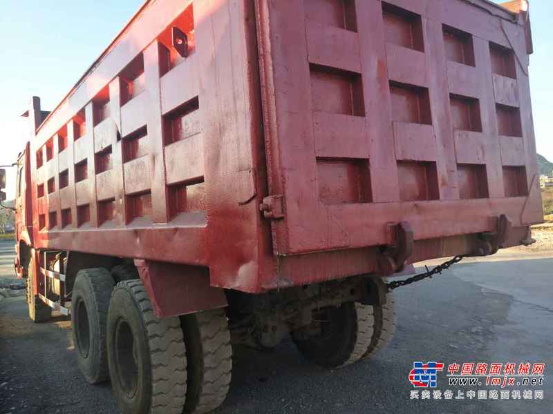 贵州出售转让二手2010年中国重汽豪泺ZZ3327N3847D自卸车
