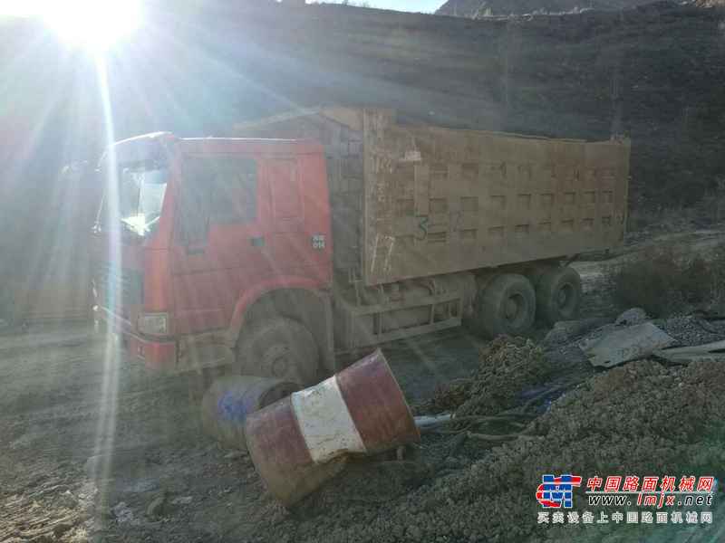 山西出售转让二手2011年中国重汽豪沃ZZ5437N466741自卸车