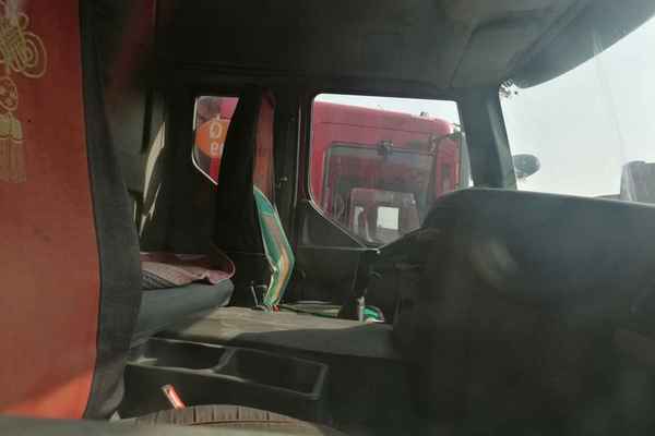 山西出售转让二手2013年东风柳汽乘龙LZ3310PEF自卸车