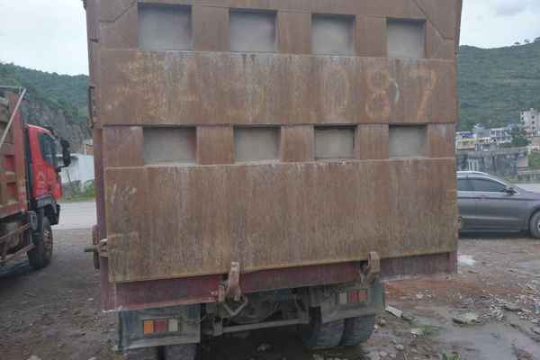 贵州出售转让二手2011年中国重汽豪沃ZZ3257N3847D1N7WA自卸车