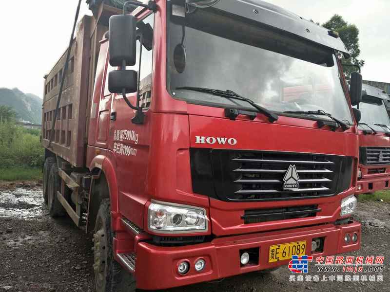 贵州出售转让二手2013年中国重汽豪泺ZZ3317N3568W自卸车