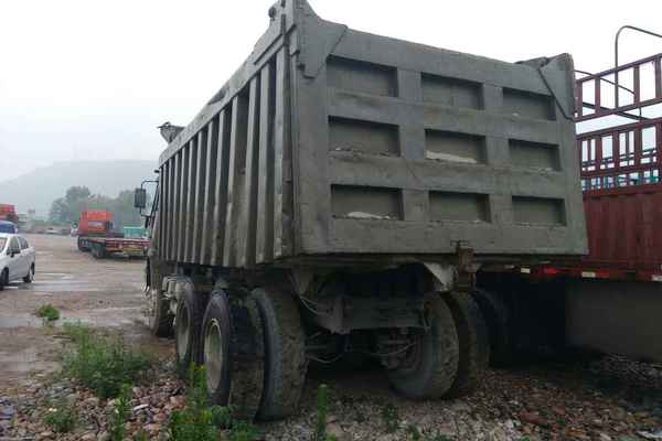 陕西出售转让二手2010年陕汽奥龙SX3255DR324自卸车
