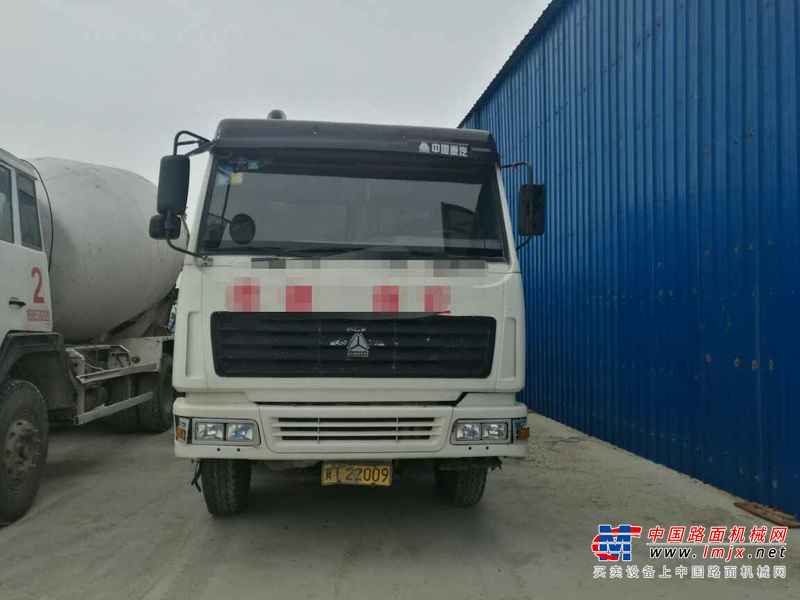 山东出售转让二手2009年中国重汽豪沃ZZ5255GJBN3845C搅拌运输车