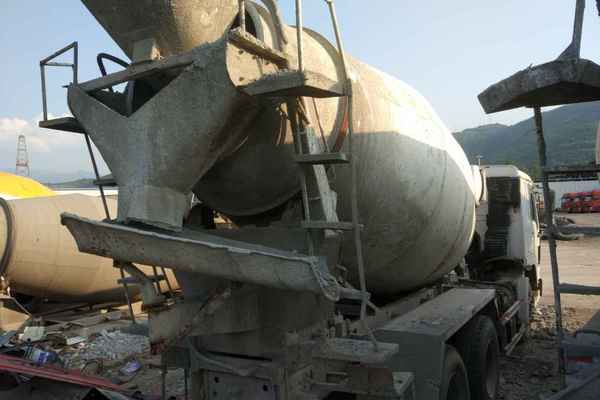 陕西出售转让二手2008年中国重汽ZZ1257N4048W搅拌运输车