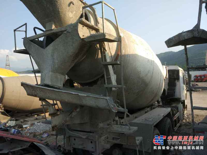陕西出售转让二手2008年中国重汽ZZ1257N4048W搅拌运输车